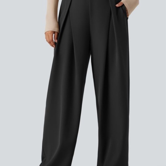 HALARA Black Wide-Leg Pleated Trousers with Belt - Picture 6 of 8